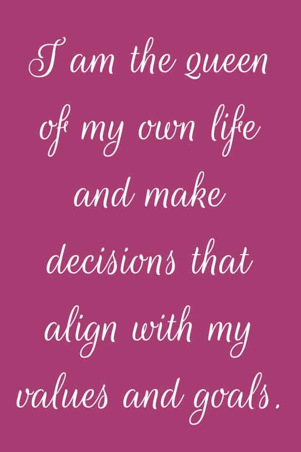I am the queen of my own life and make decisions that align with my values and goals - Goddess Affirmation Card